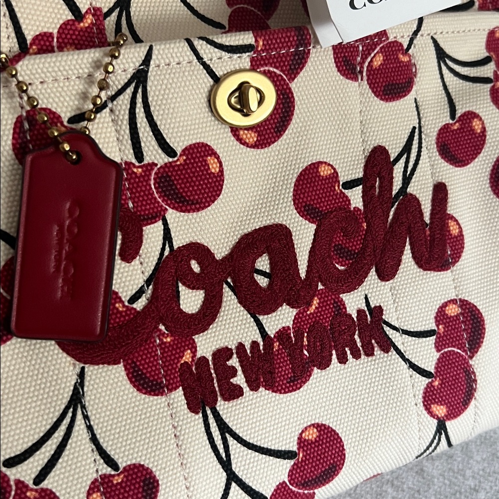 Coach Cargo Tote Bag 26 With Cherry Print - Picture 9 of 14